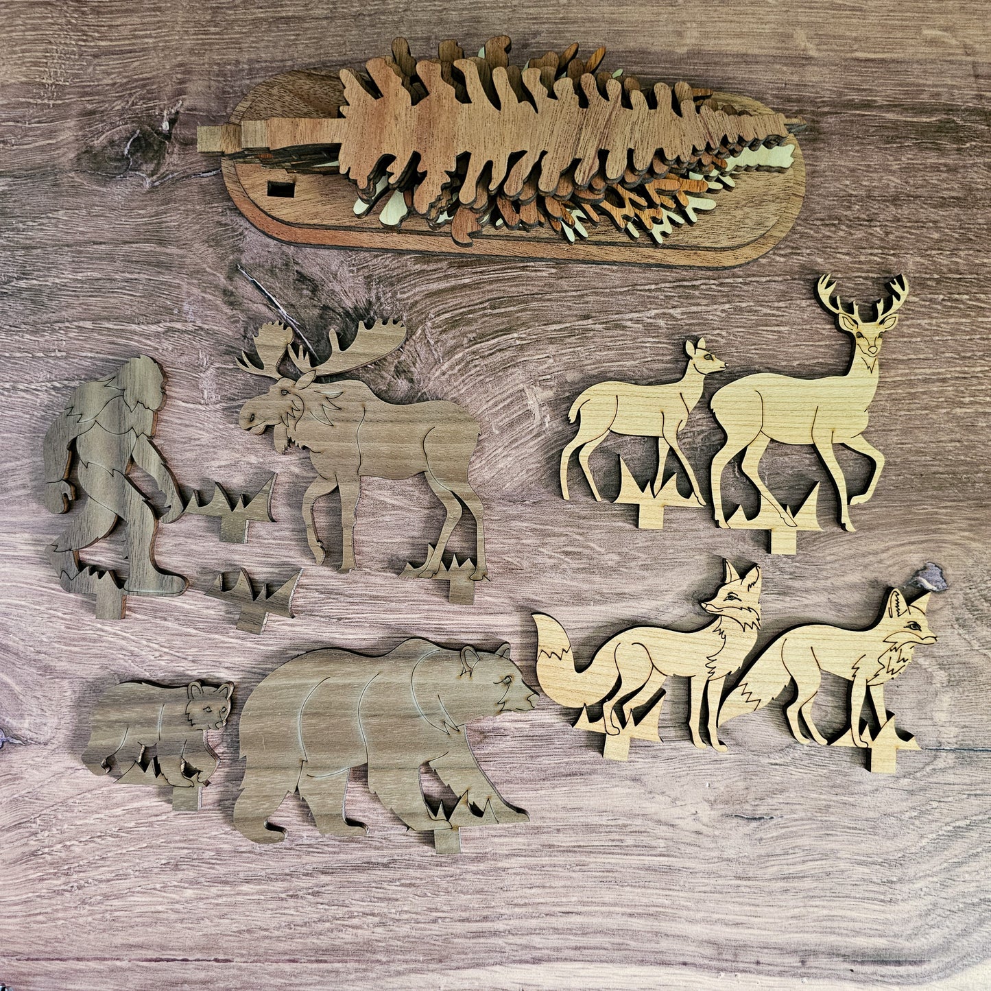 Bigfoot and Grass Interchangeable Forest Scene Mantel Decoration