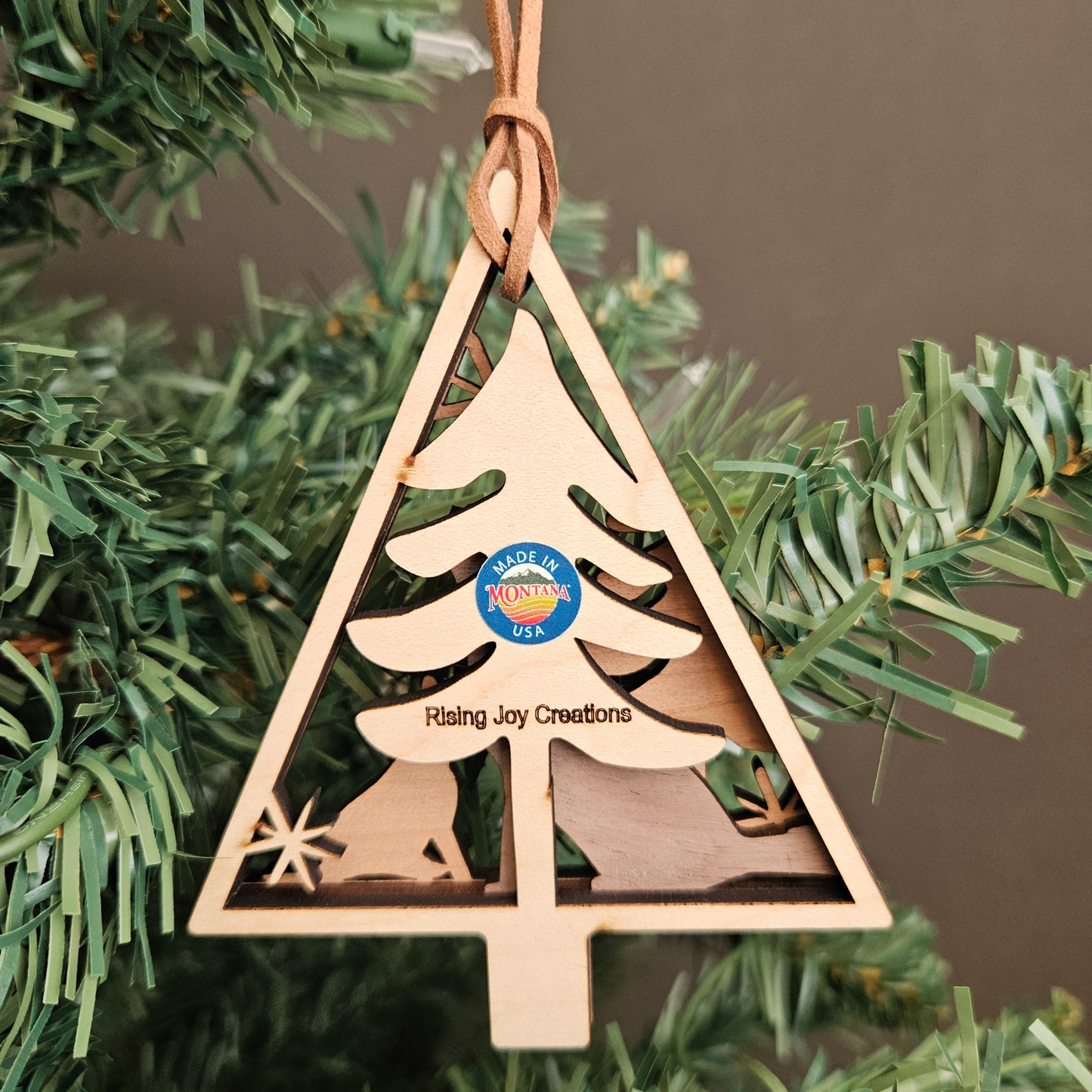 Wolf Nature Scene Christmas Tree Ornament