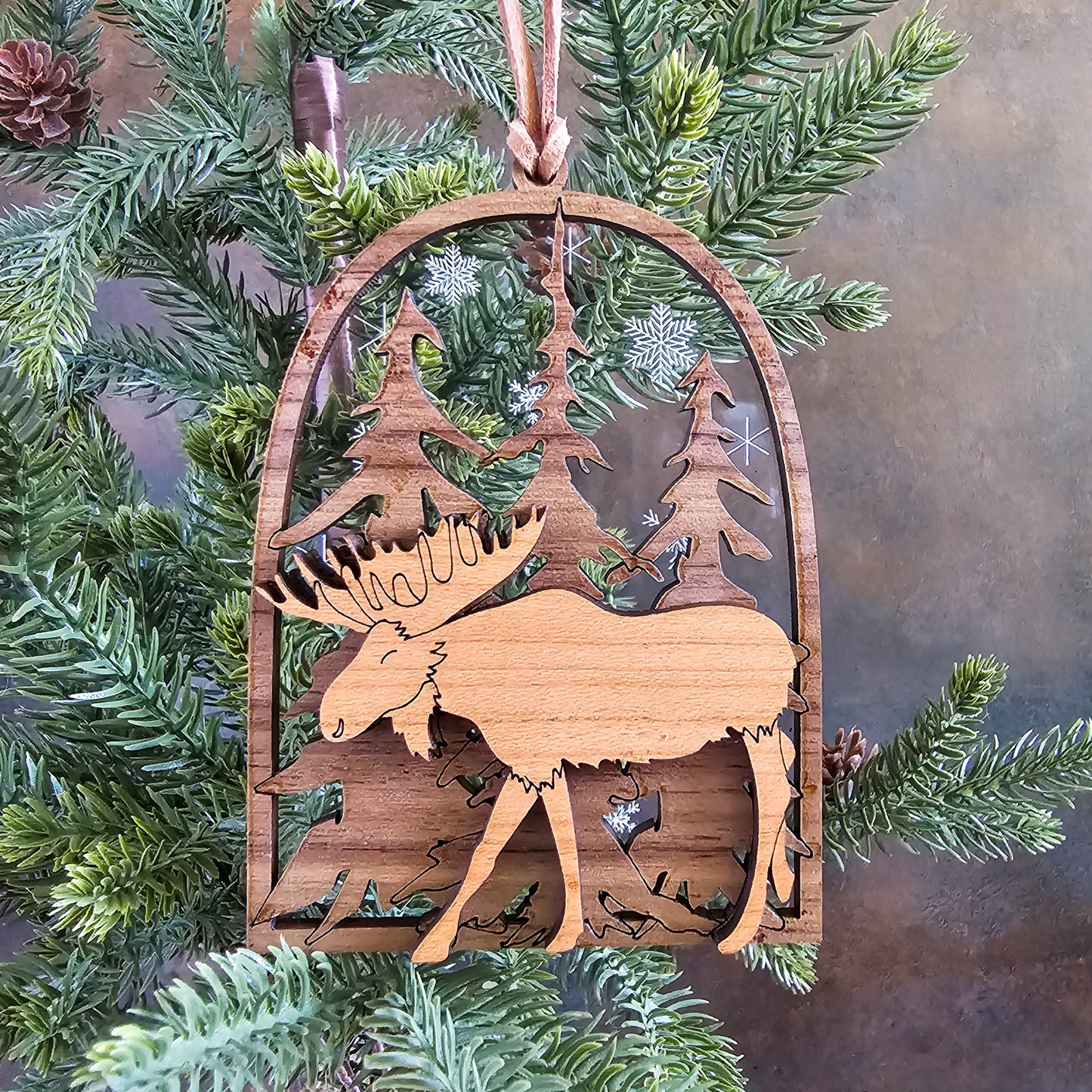 Deer Arch Christmas Tree Ornament