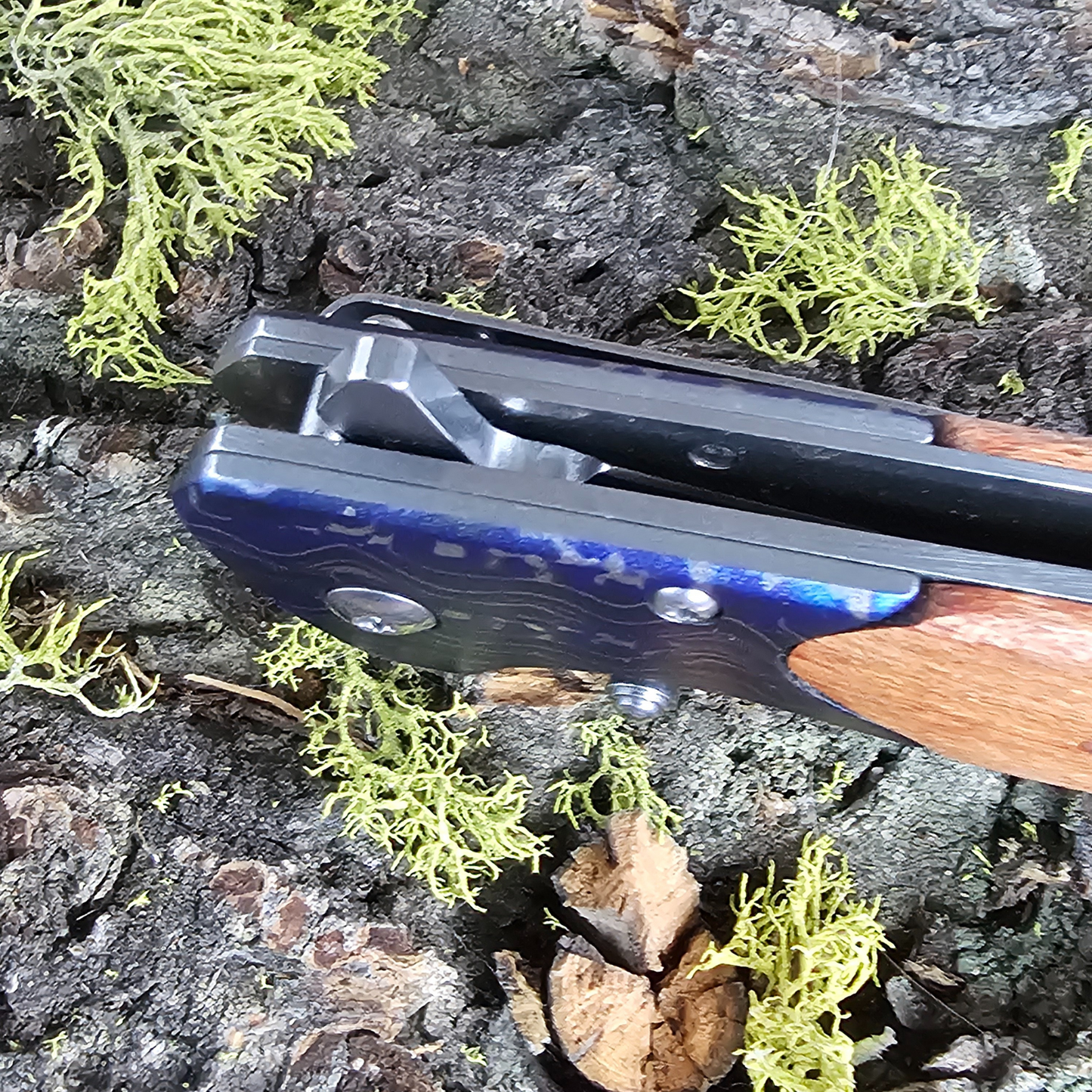 Personalized Blue Wave Knife